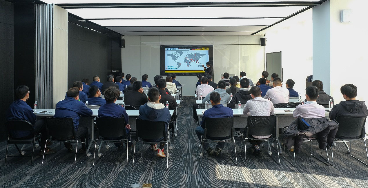 邁向未來(lái) 共同成長(zhǎng)！泉工股份新員工入職培訓(xùn)圓滿舉行